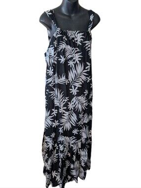 PAPAïA Tahiti black and white maxi dress size M/L